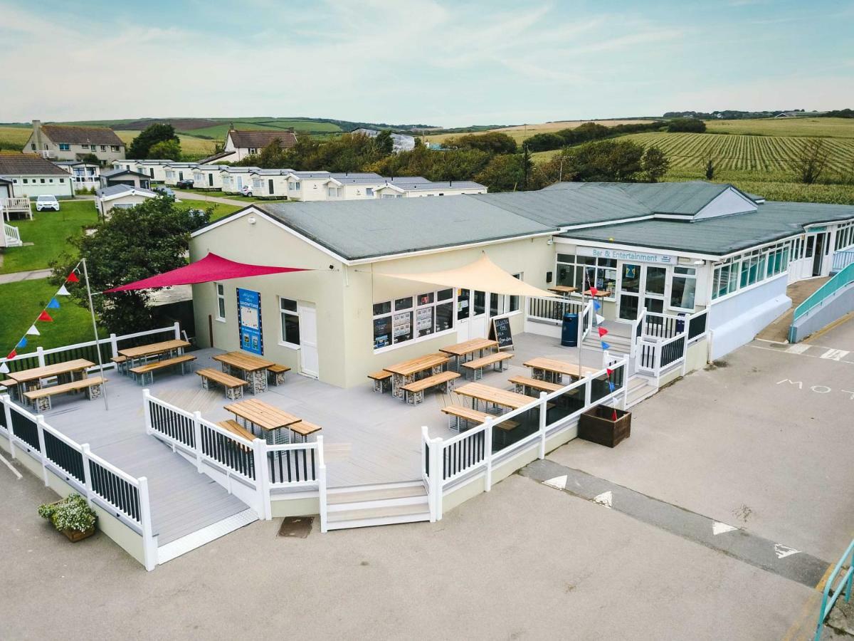 Bude Caravan Caromax - Families And Couples Only Exteriér fotografie
