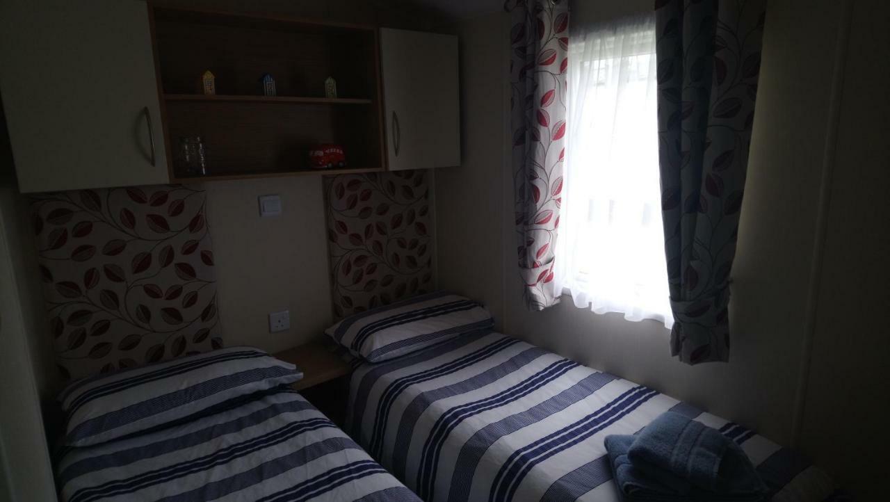Bude Caravan Caromax - Families And Couples Only Exteriér fotografie
