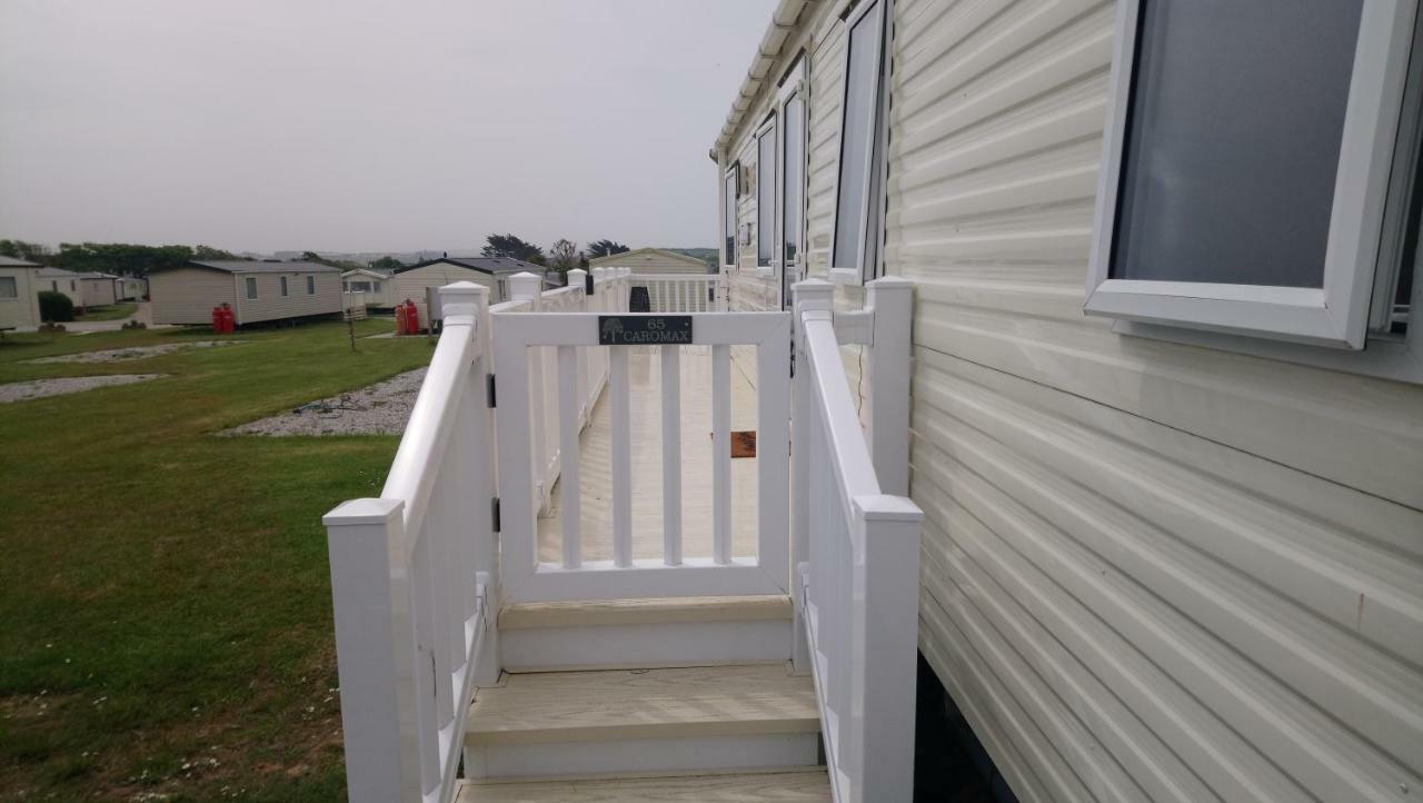 Bude Caravan Caromax - Families And Couples Only Exteriér fotografie